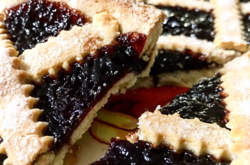 Crostata con marmellata nostrana di prugne IoconBio