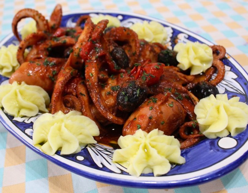 Polipetti alla Luciana con purè di patate
