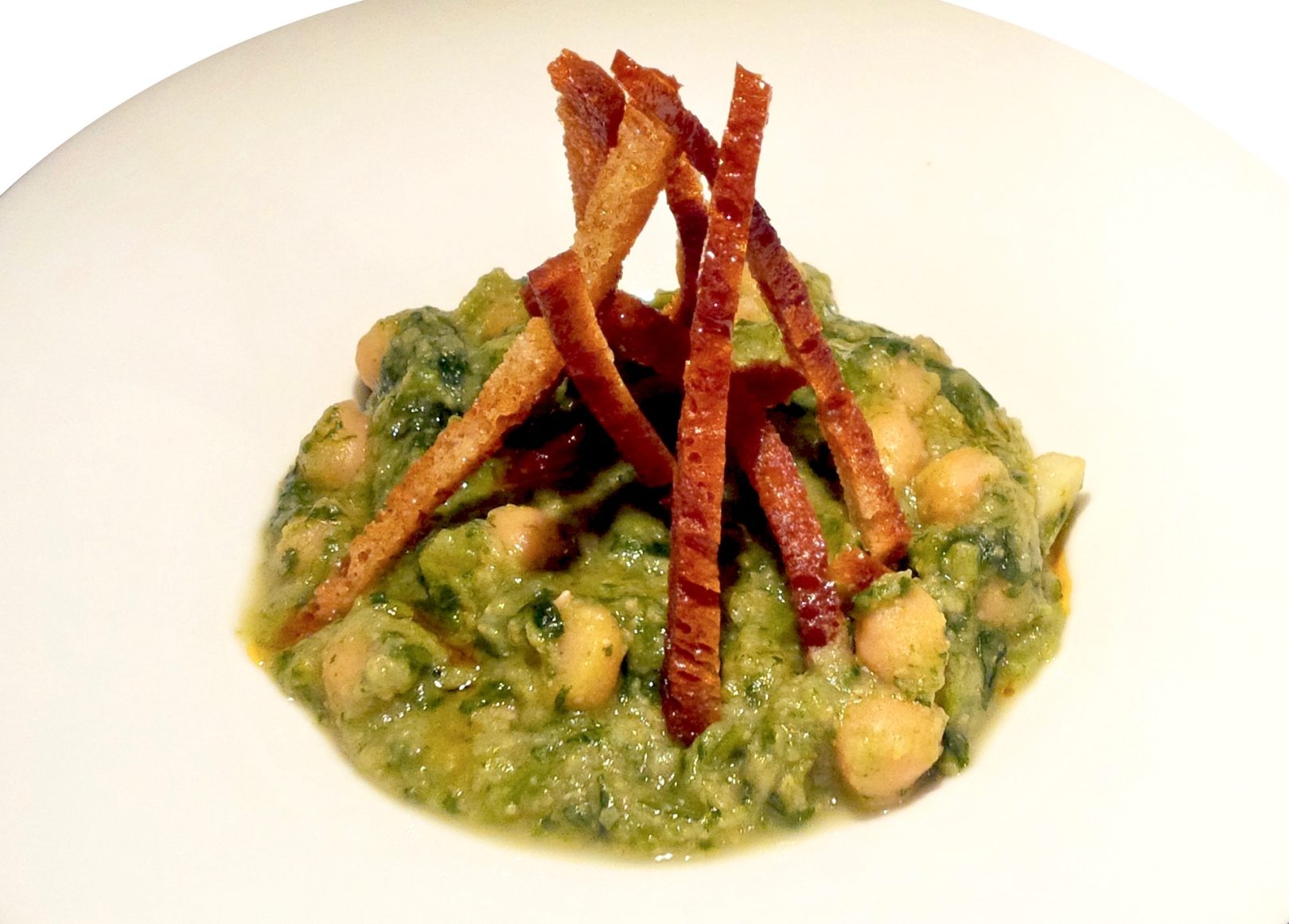 Stufato di ceci e broccoletti con ‘shanghai’ di pane fritto