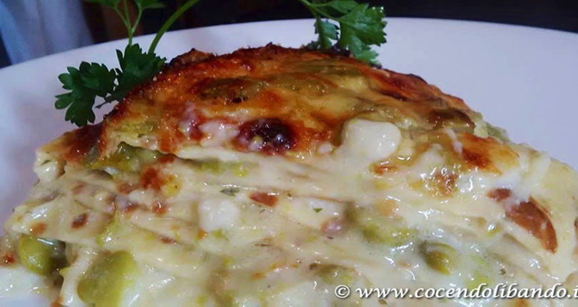 Timballo di crêpe con fave, pecorino e asparagi