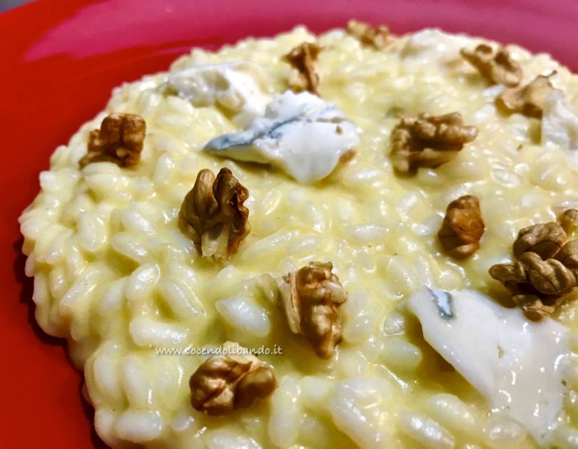 Risotto al gorgonzola con noci e zafferano