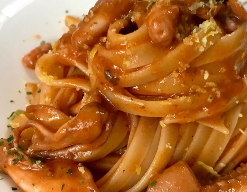 Fettuccelle con i totani (e scorza di limone)