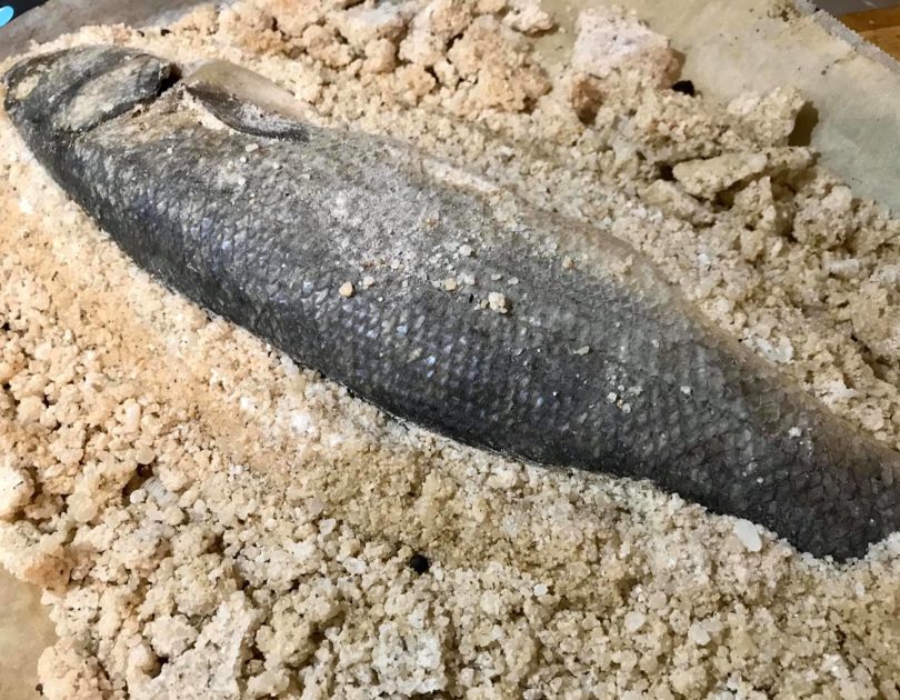 Spigola (o branzino?) al sale