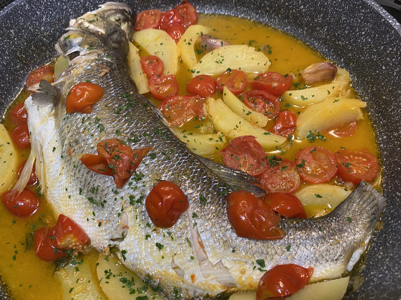 Spigola all’acqua pazza (imbrogliata)