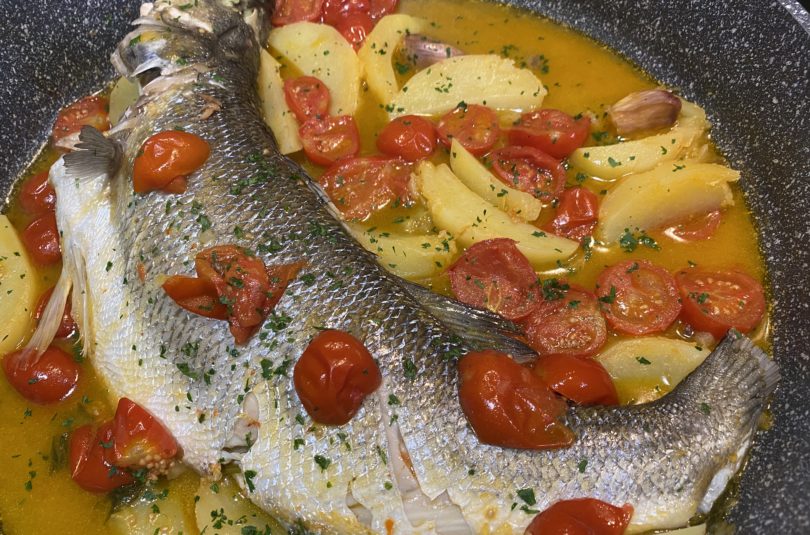 Spigola all’acqua pazza (imbrogliata)