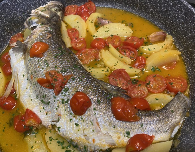 Spigola all’acqua pazza (imbrogliata)