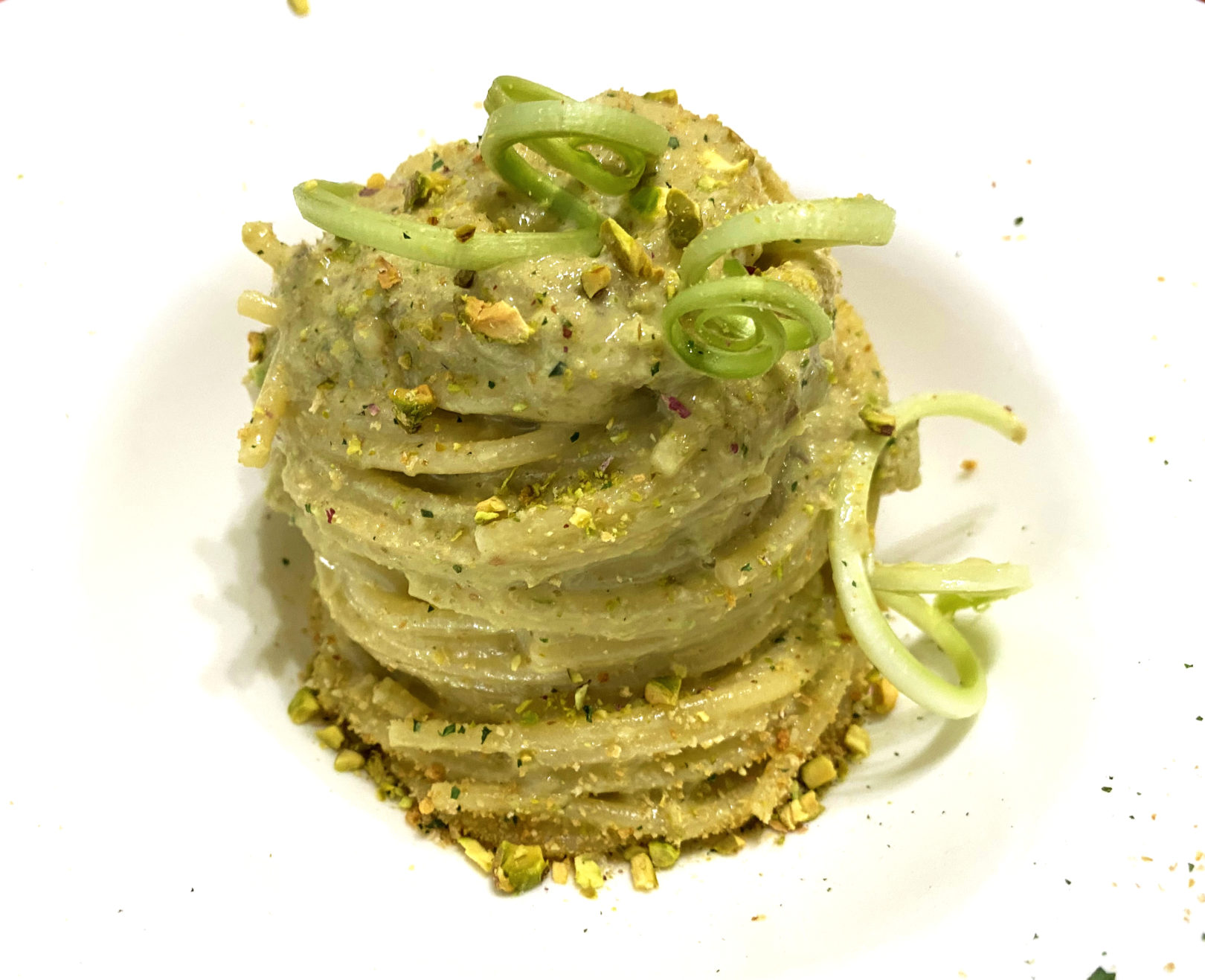 Spaghetti al pesto di puntarelle