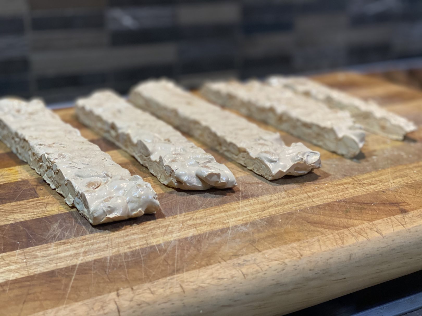 Torrone alle mandorle (duro)