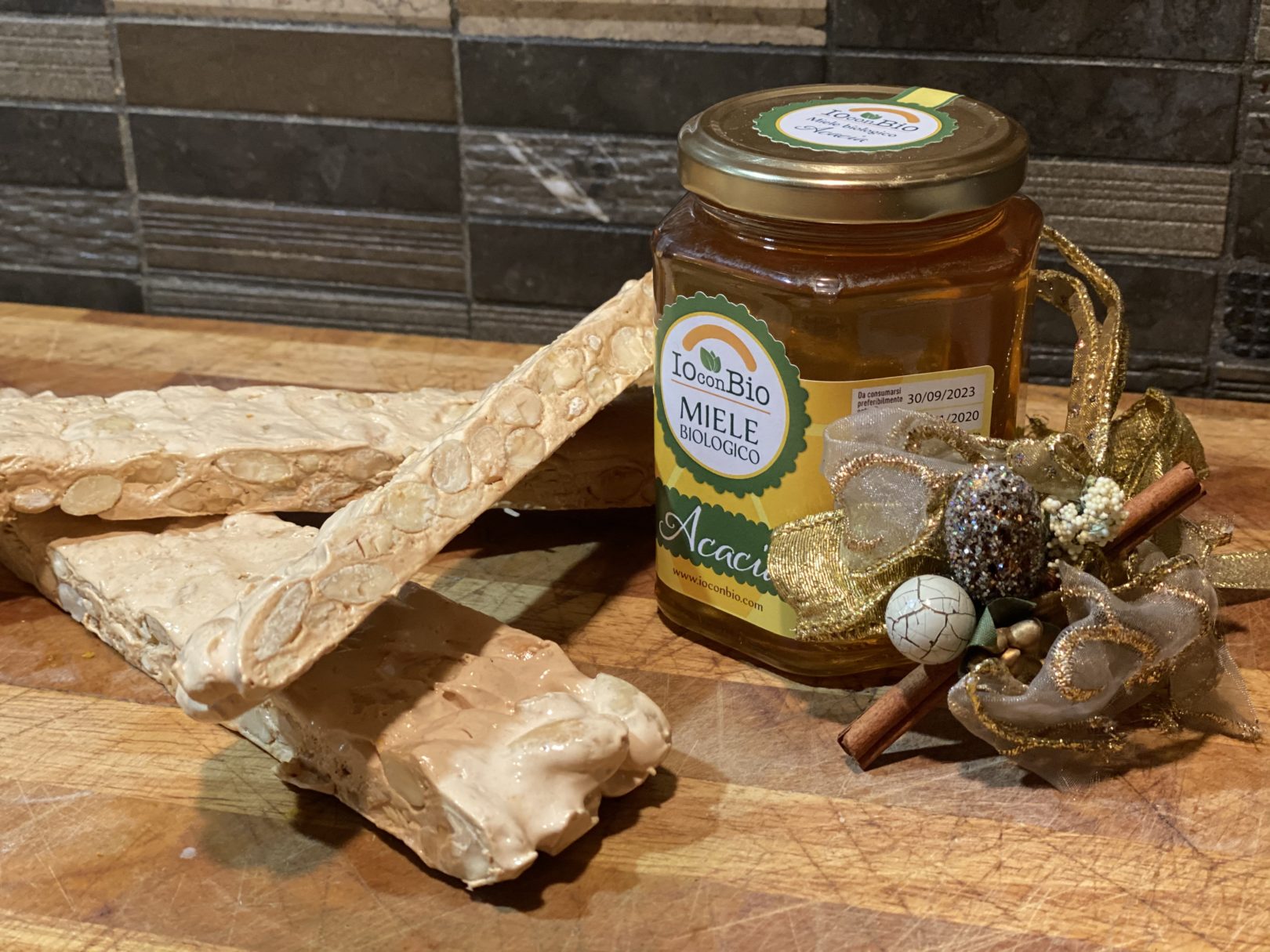 Torrone alle mandorle (duro)