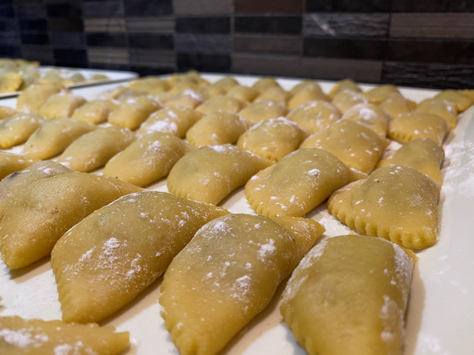 Calgenitt (calcionetti con ceci o mostarda d’uva)