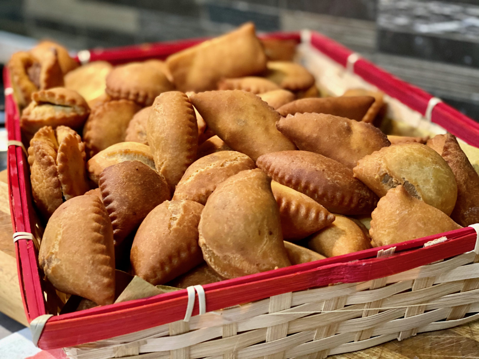 Calgenitt (calcionetti con ceci o mostarda d'uva)