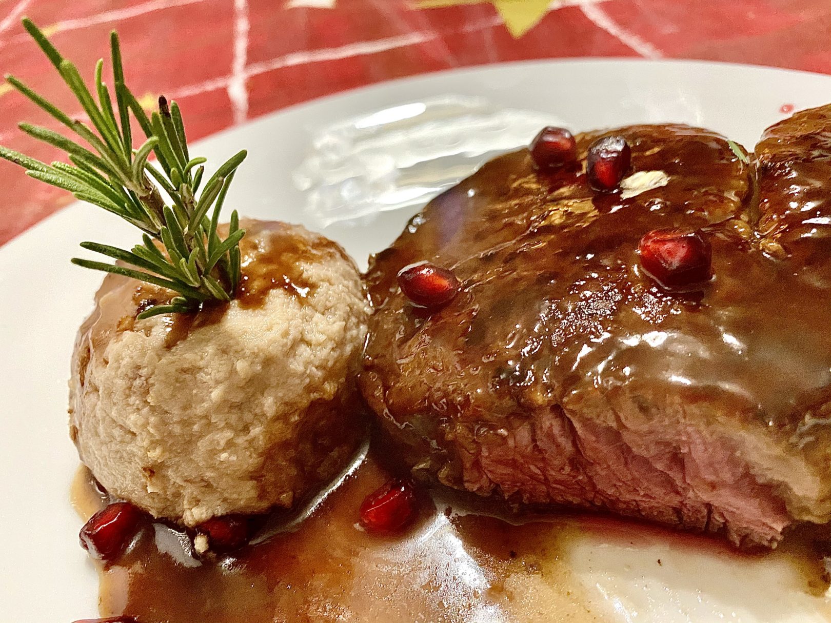 Filetto di manzo in agrodolce al melograno cocendolibando