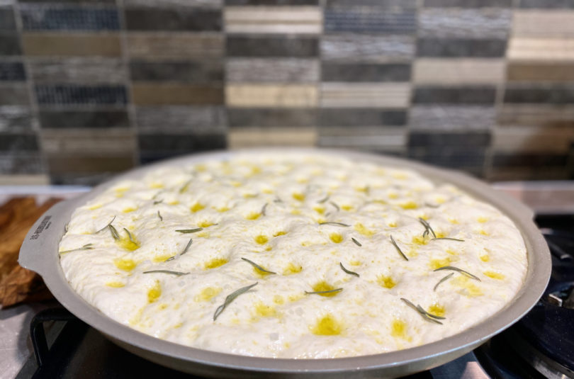 Focaccia genovese (senza glutine) cocendolibando